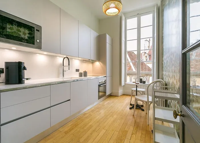 L'historique Au Coeur De *