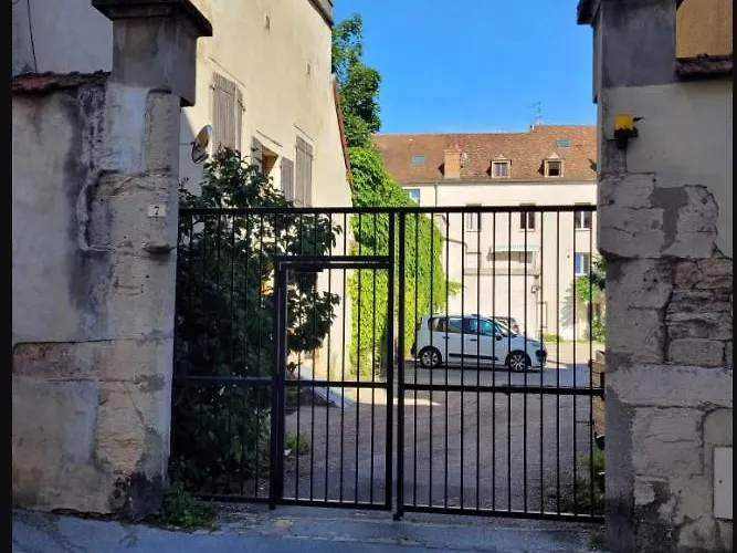 L'historique Au Coeur De * Dijon